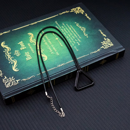 Minimalist Black Triangle Necklace – Anime-Inspired Geometric Pendant