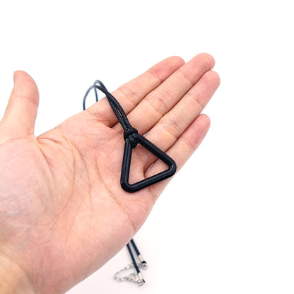 Minimalist Black Triangle Necklace – Anime-Inspired Geometric Pendant