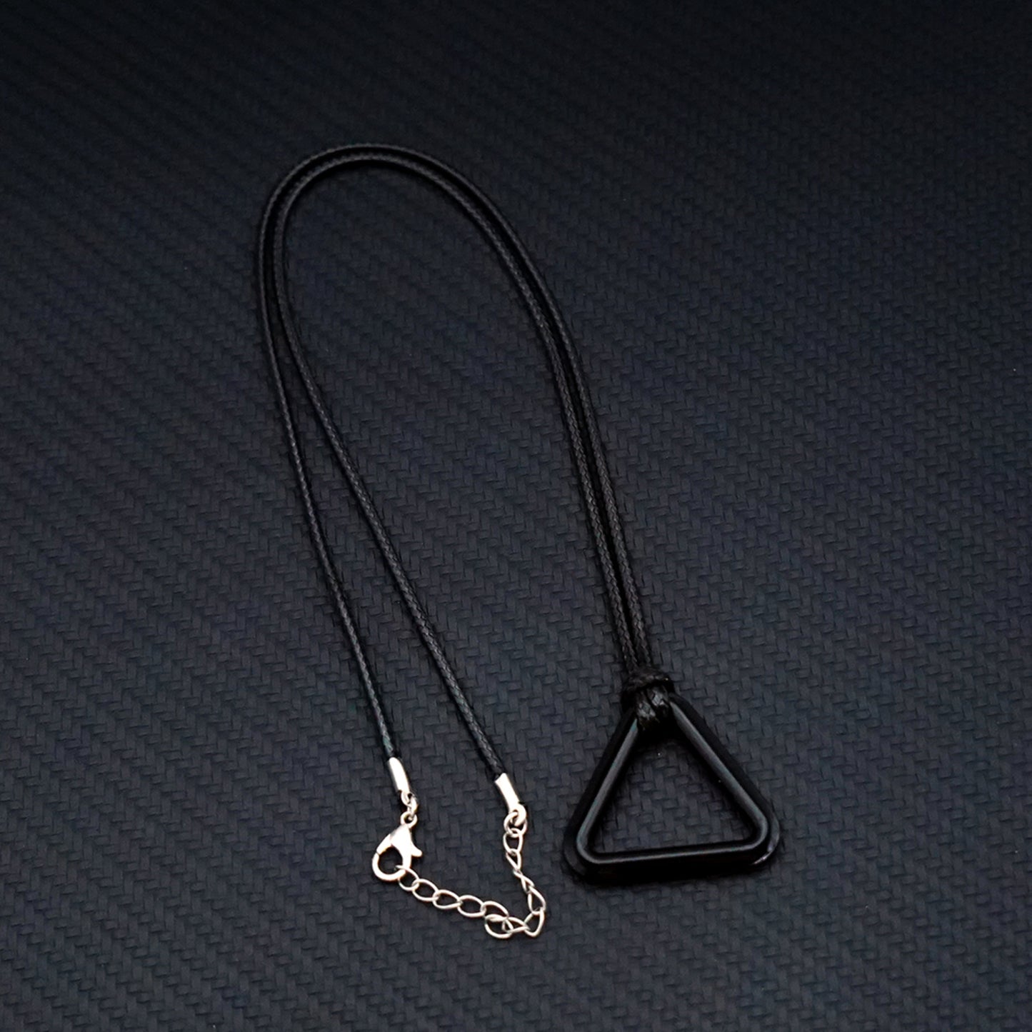Minimalist Black Triangle Necklace – Anime-Inspired Geometric Pendant